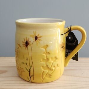 The Old Pottery Company Yellow Floral Sunflower Ceramic Mug NWT